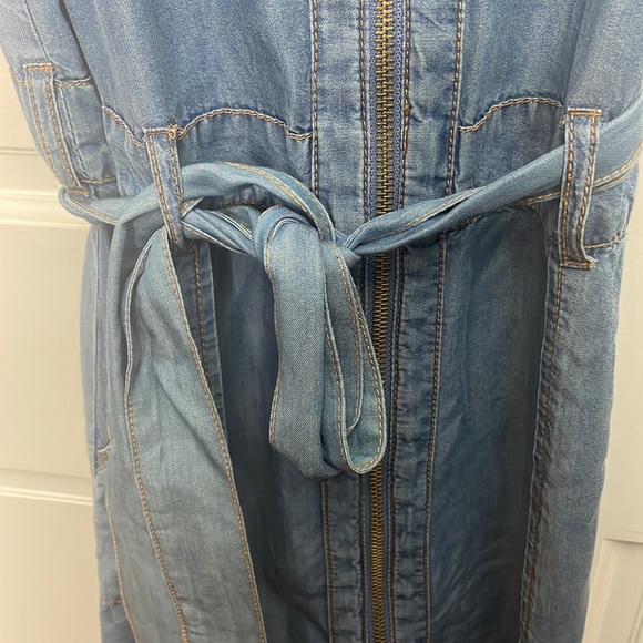INC - Denim dress with the zipper and matching belt - Picture 3 of 8